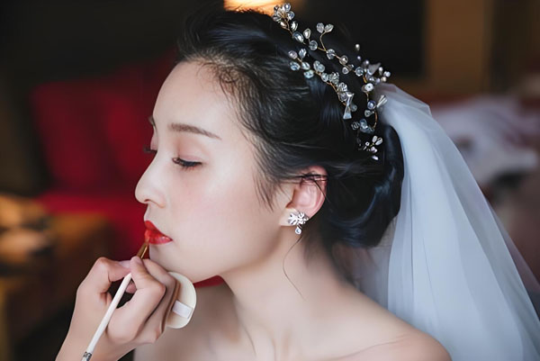 成都婚礼跟妆|成都品鉴国际婚礼定制